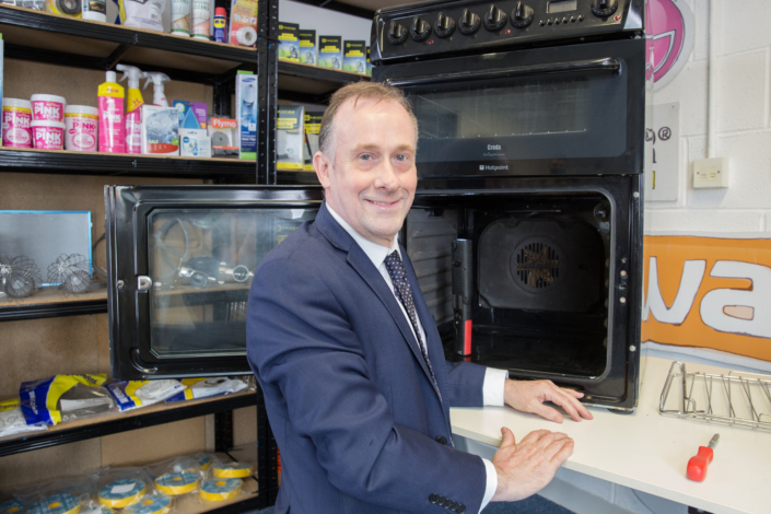 016 705x470 Commercial Photography; Lord Callanan visit to CDSL Birmingham