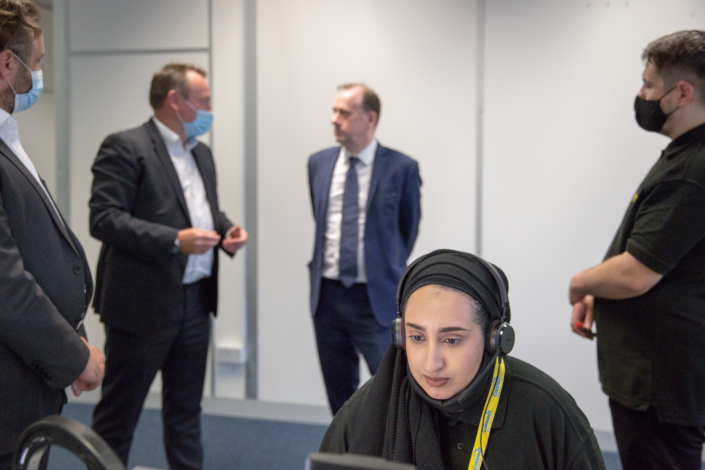 037 705x470 Commercial Photography; Lord Callanan visit to CDSL Birmingham